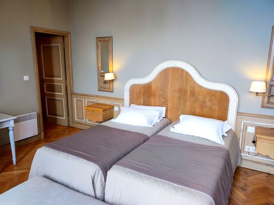 Les Roches Rouges Pina Hôtel Les Roches Rouges – Piana : Le charme d’un ancien palace avec vue ...