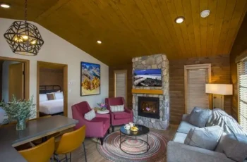 Cabin 8_Int 1