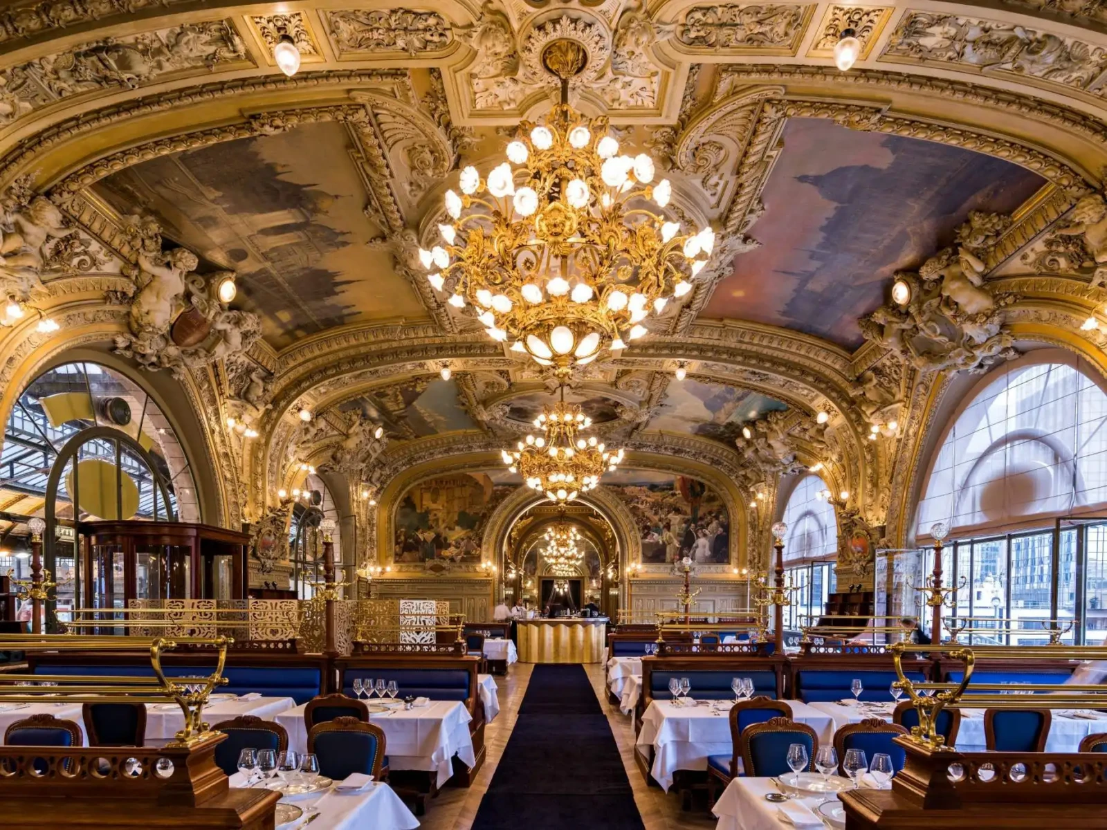 le-train-bleu-020_2800x2100